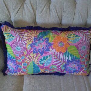 NWT CXL by CHRISTIAN LACROIX Indoor Outdoor Decorative Pillow